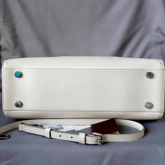 Louis Vuitton authentic Brea GM EPI Ivore bag - Picture 3 of 16
